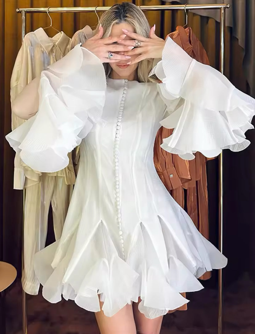 Robe chic à patchwork plissé, manches flare