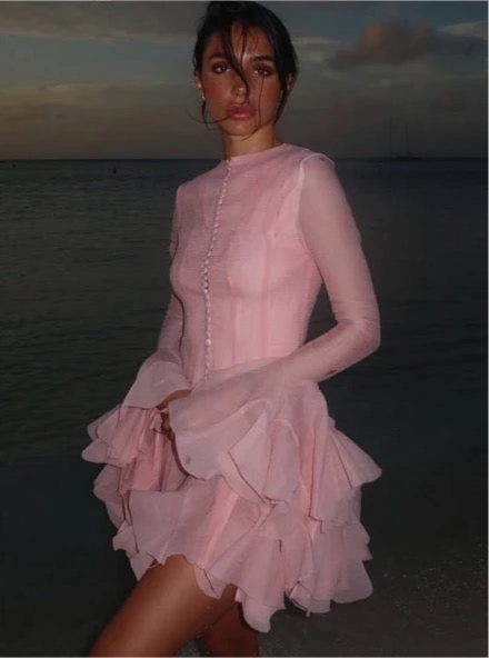 Robe chic à patchwork plissé, manches flare